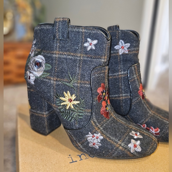 INDIGO RD Juke Flannel Floral Plaid embroidere Booties Western Boho Size 8 Boots - Picture 3 of 8